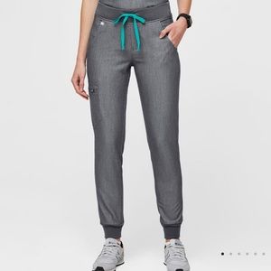 Figs Zamora™ Jogger Scrub Pants! Grey/graphite color